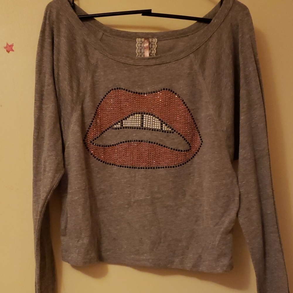 Gray long sleeve top